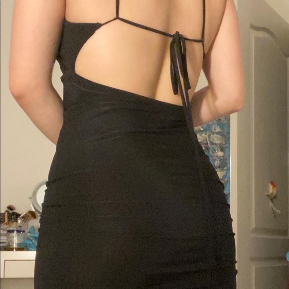 Windsor Dresses & Skirts - Black synched tie back dress